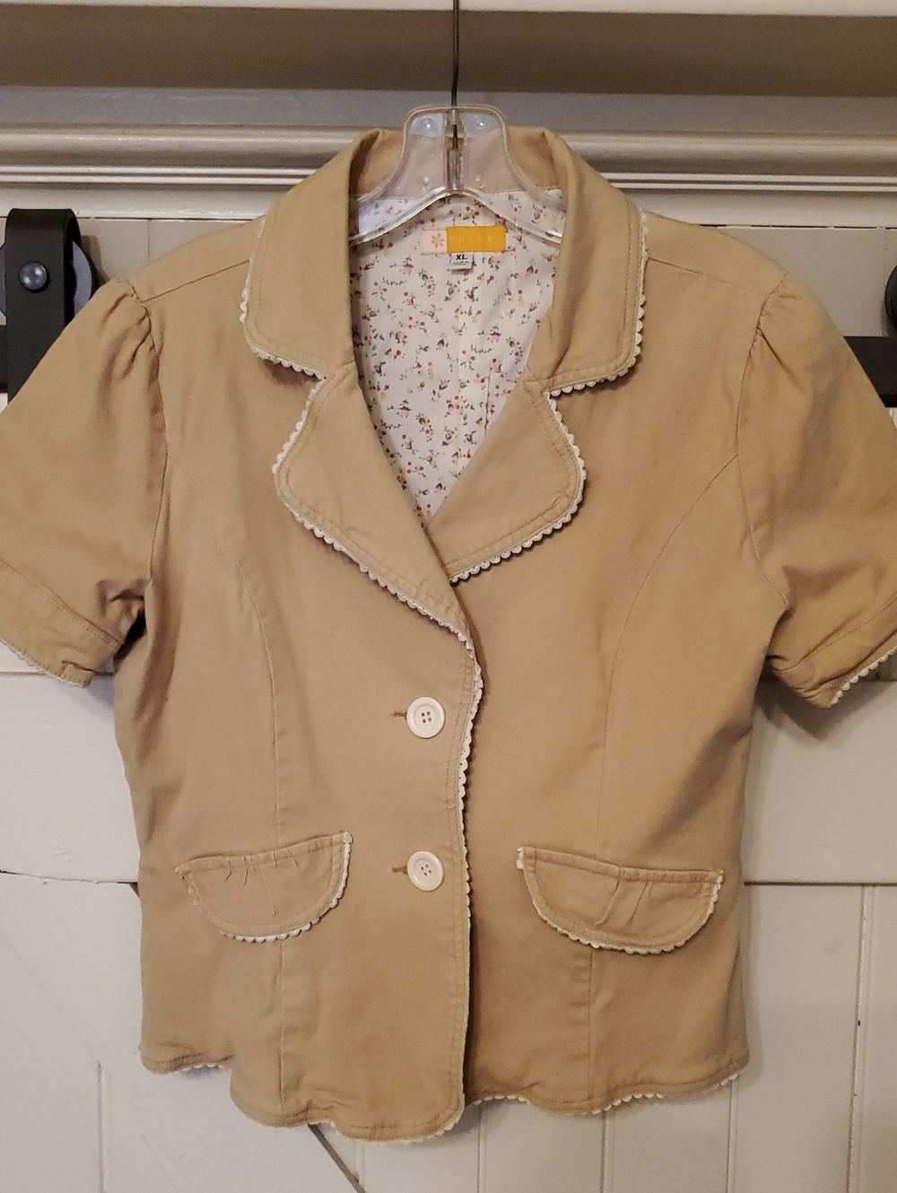 Womens Short Sleeve Tan Jacket with Lace Trim